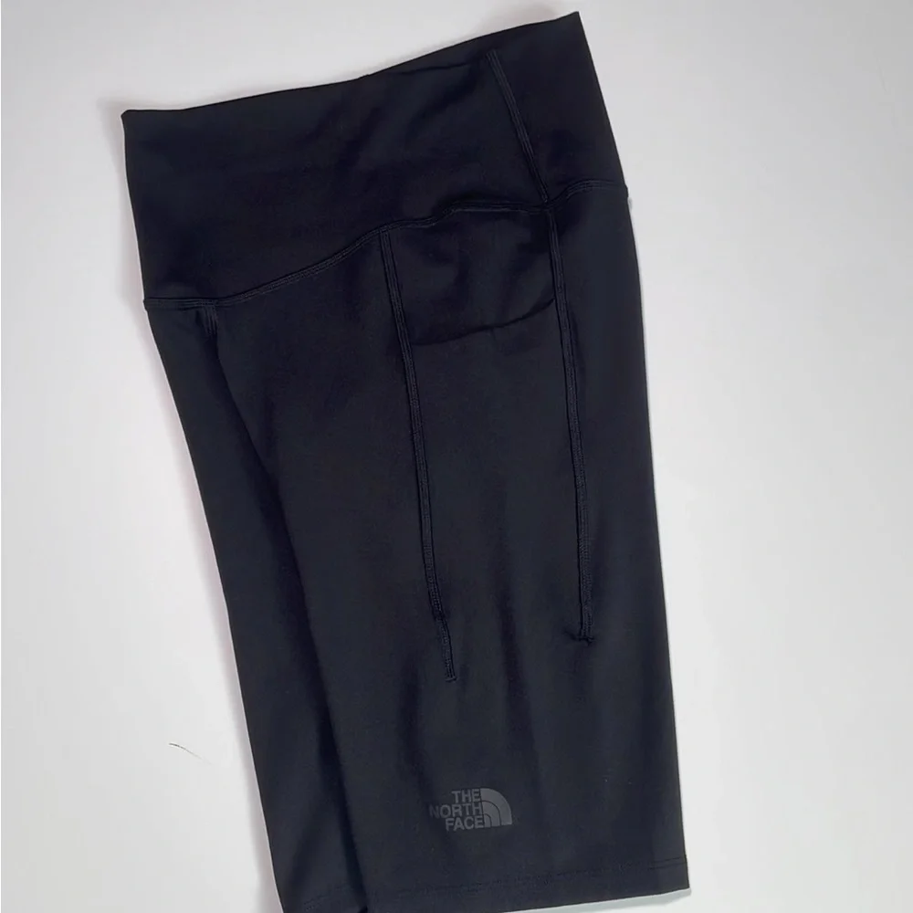 The North Face Black long pocket biker short NWT woman’s SzS - Picture 5 of 12